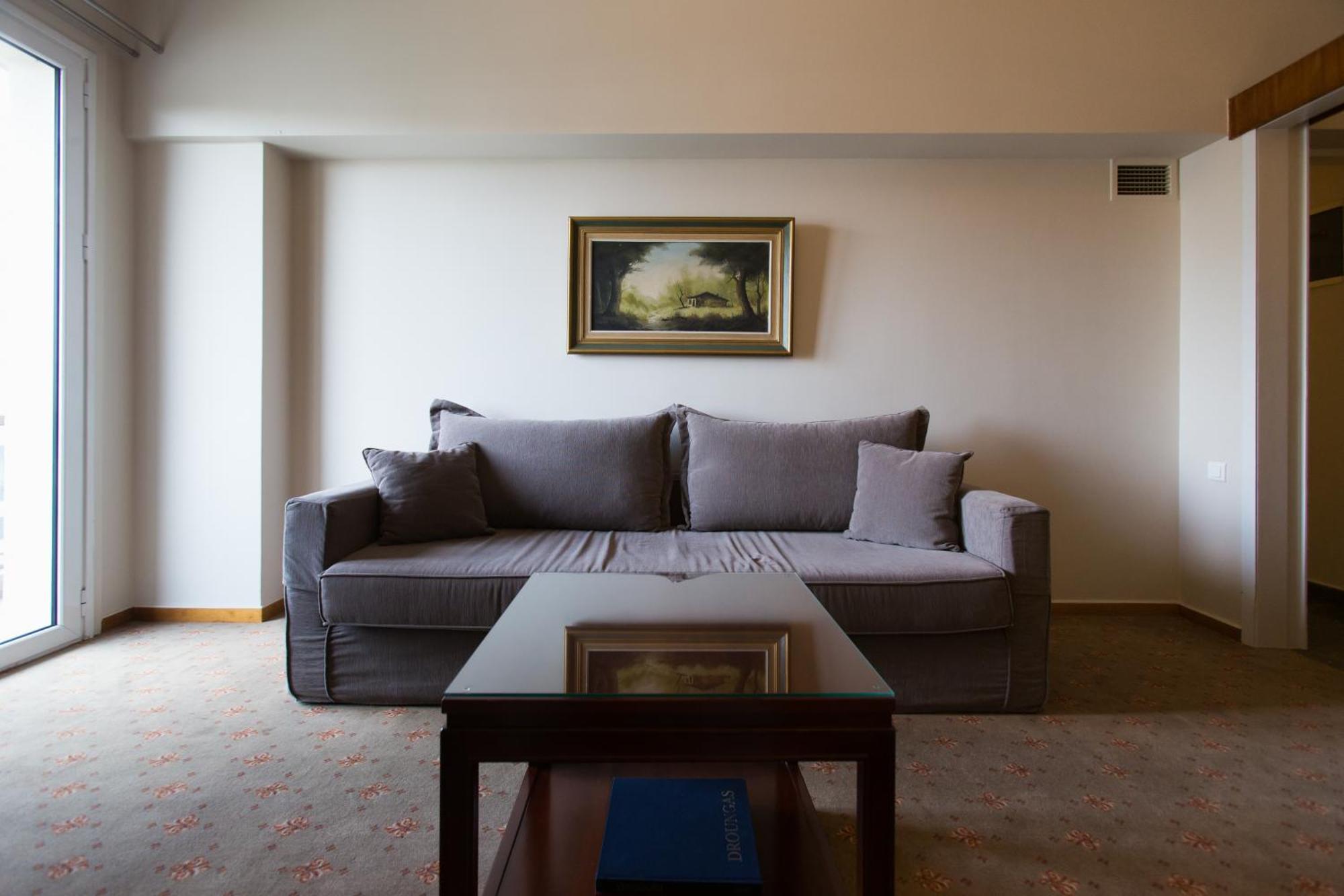 德利杰家庭公寓式酒店 雅典 外观 照片